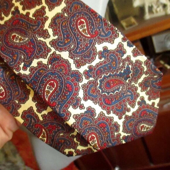 Vintage 1970s NECKTIE  3" Wide 54" TIE PAISLEY PRINT ROOSTER COLORADO SPRINGS - Picture 3 of 3